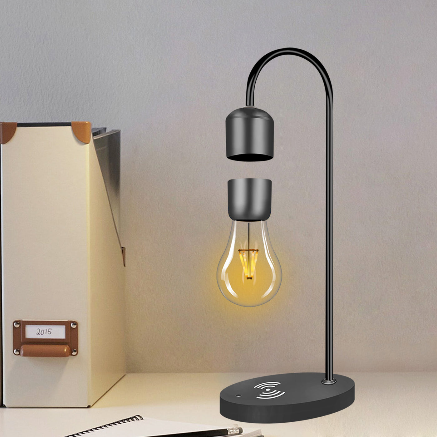 LANGTU Tisch-Schreibtisch-Smart-Lampe mit magnetschwebender, schwebender, kabelloser LED-Glühbirne und kabellosem Ladegerät, runder Sockel, schwarz